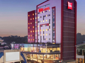 Отель Ibis Manado City Center Boulevard  Манадо